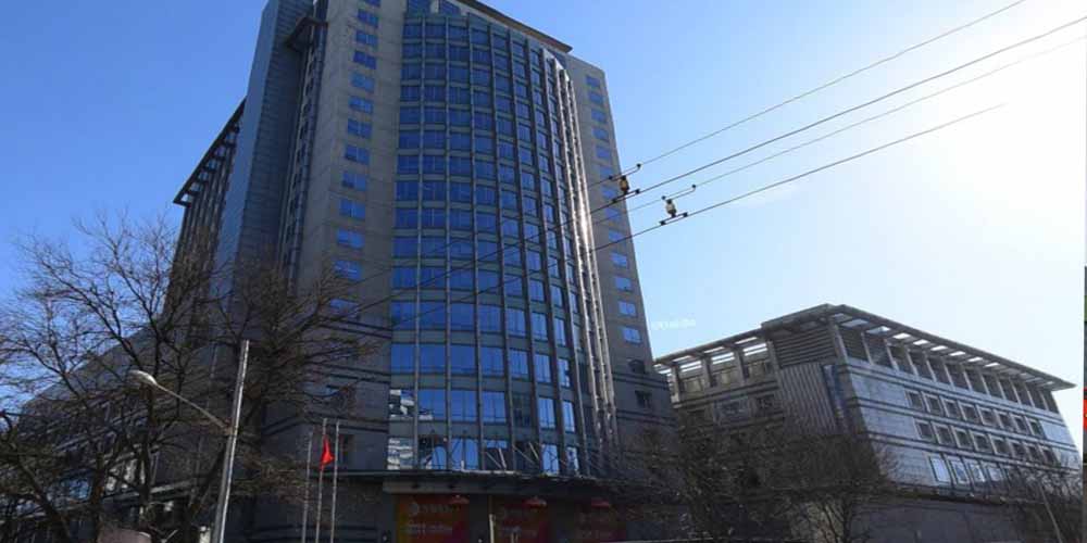 北礦磁材科技用高服氣流篩解決磁性材料的精度、細度及環(huán)境污染問題